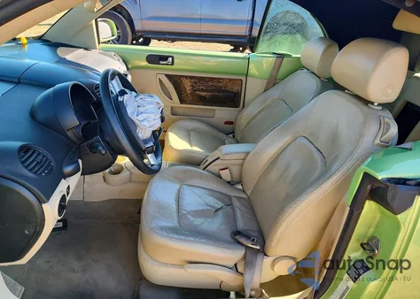 2004 Volkswagen New Beetle Gls z USA, uszkodzony, nr VIN 3VWCM31Y44M322941